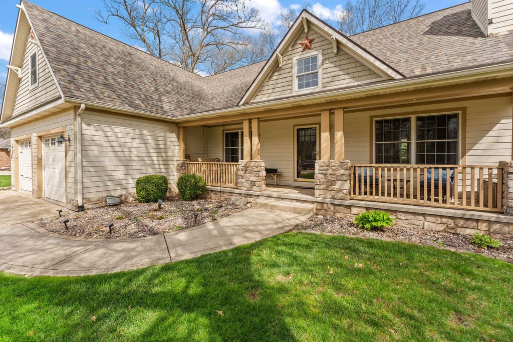 Photo of 601 Eastwood Drive, Kouts, IN 46347 (MLS # 837029)