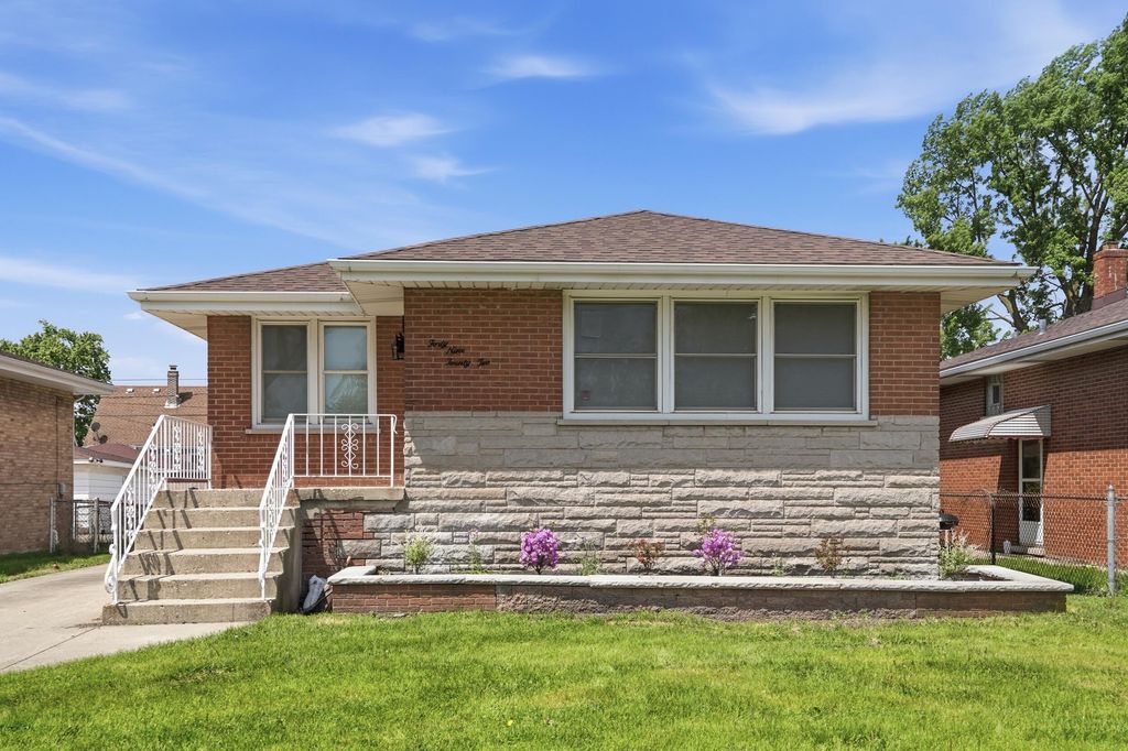 Photo of 4922 Ivy Street, East Chicago, IN 46312 (MLS # 838819)