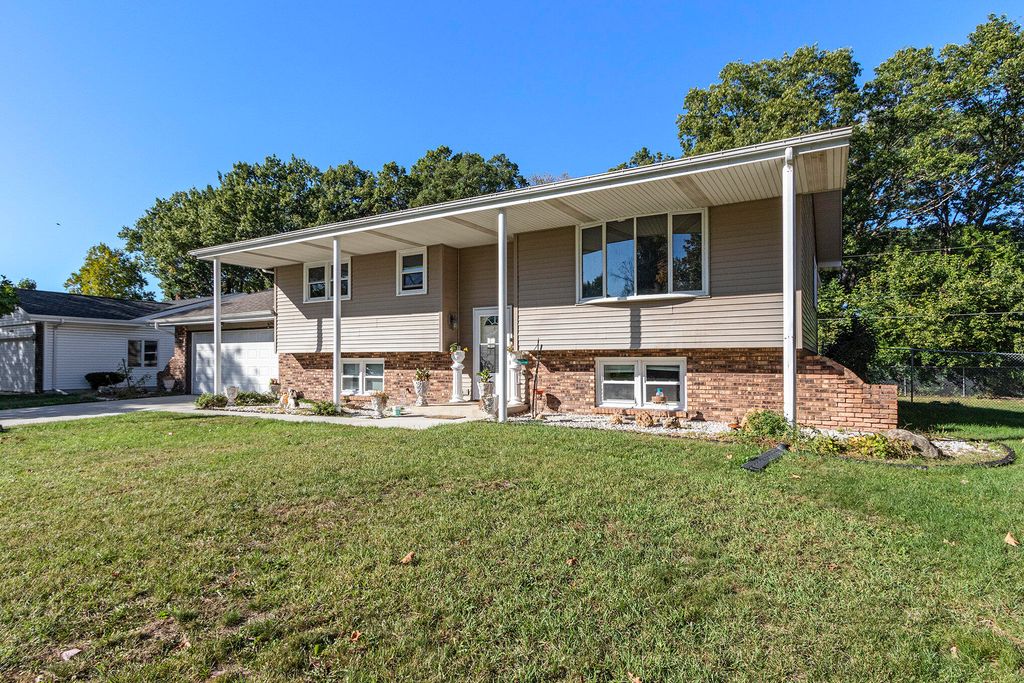 Photo of 6542 O'hare Avenue, Portage, IN 46368 (MLS # 834852)