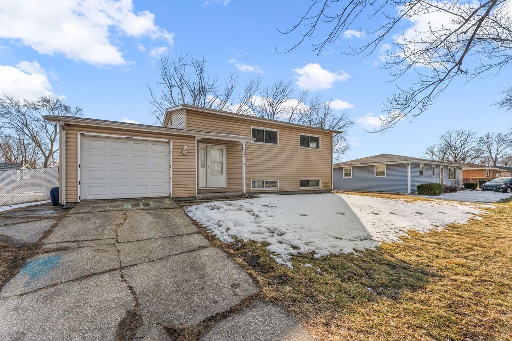 Photo of 5449 Redwood Avenue, Portage, IN 46368 (MLS # 834202)
