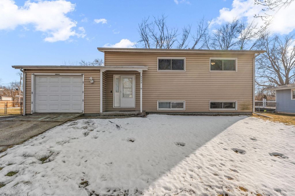 Photo of 5449 Redwood Avenue, Portage, IN 46368 (MLS # 834202)