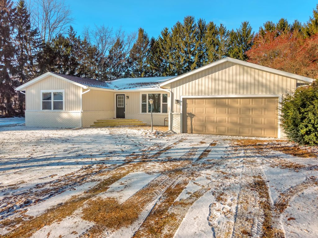 Photo of 14244 S 1050 W, Wanatah, IN 46390 (MLS # 832270)