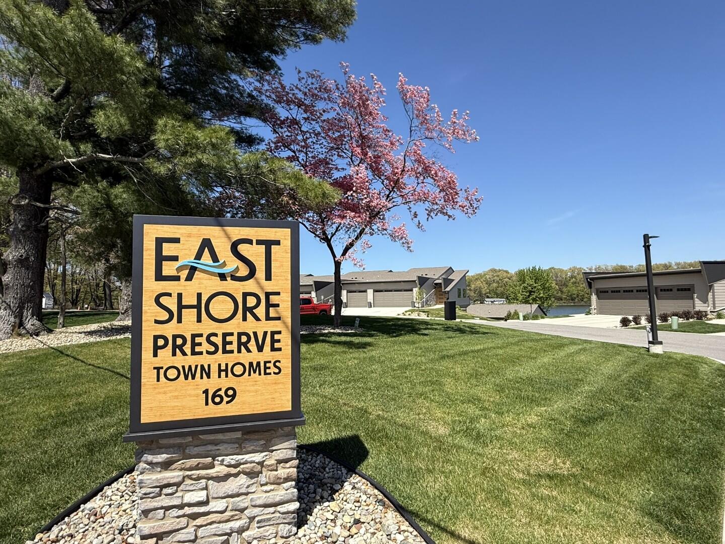 169 W Mcclung Road 204