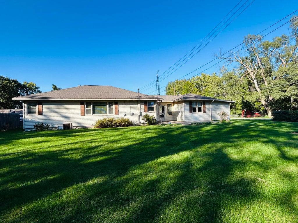 Photo of 201 W Stevenson Street, Morocco, IN 47963 (MLS # 846531)