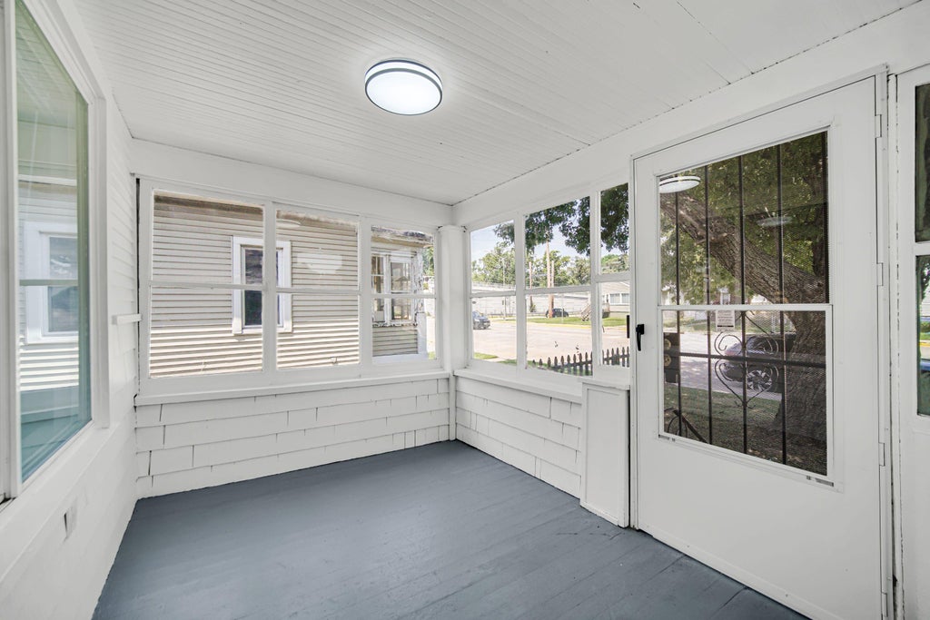 Photo of 414 165th Street, Hammond, IN 46324 (MLS # 843365)