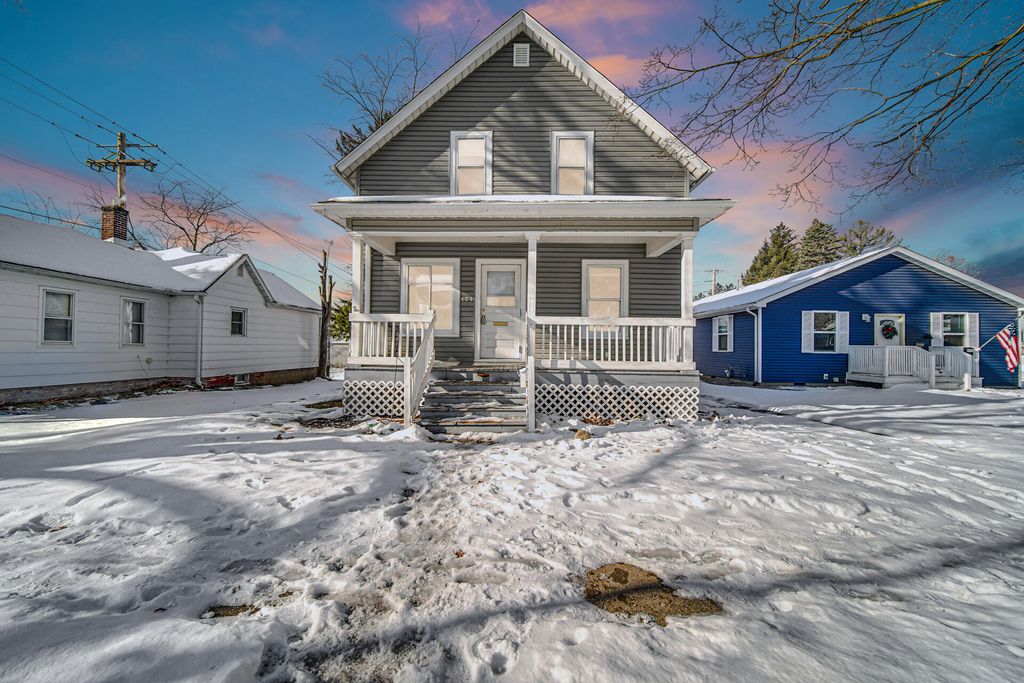 Photo of 404 F Street, La Porte, IN 46350 (MLS # 831924)