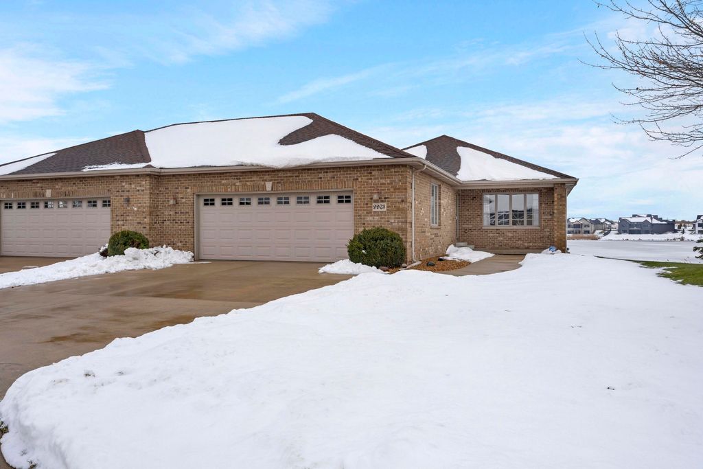 Photo of 9973 Hart Street, Saint John, IN 46373 (MLS # 831760)