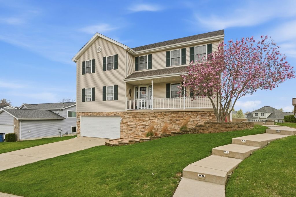 Photo of 340 W 126th Place, Crown Point, IN 46307 (MLS # 837045)