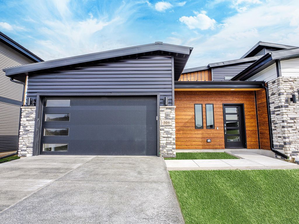 Photo of 248 Sawgrass Drive, Crown Point, IN 46307 (MLS # 831486)