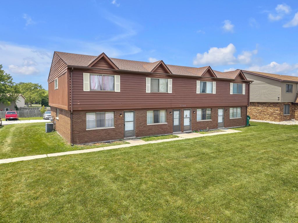 Photo of 7438 Whitcomb Street, Merrillville, IN 46410 (MLS # 831892)