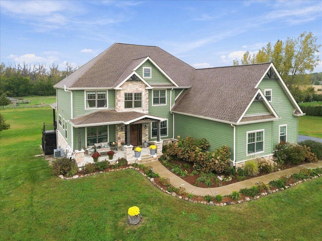 Photo of 15300 W 185th Avenue, Lowell, IN 46356 (MLS # 847032)