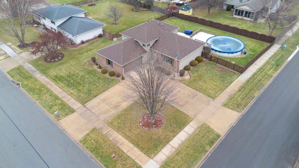 Photo of 10461 W Magoun Drive, Saint John, IN 46373 (MLS # 832835)