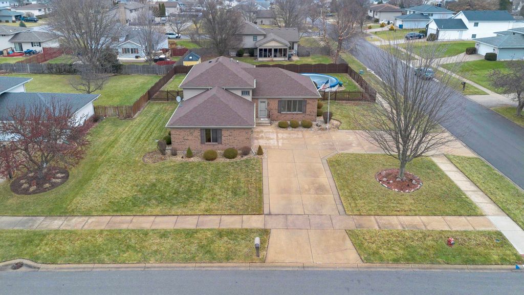 Photo of 10461 W Magoun Drive, Saint John, IN 46373 (MLS # 832835)