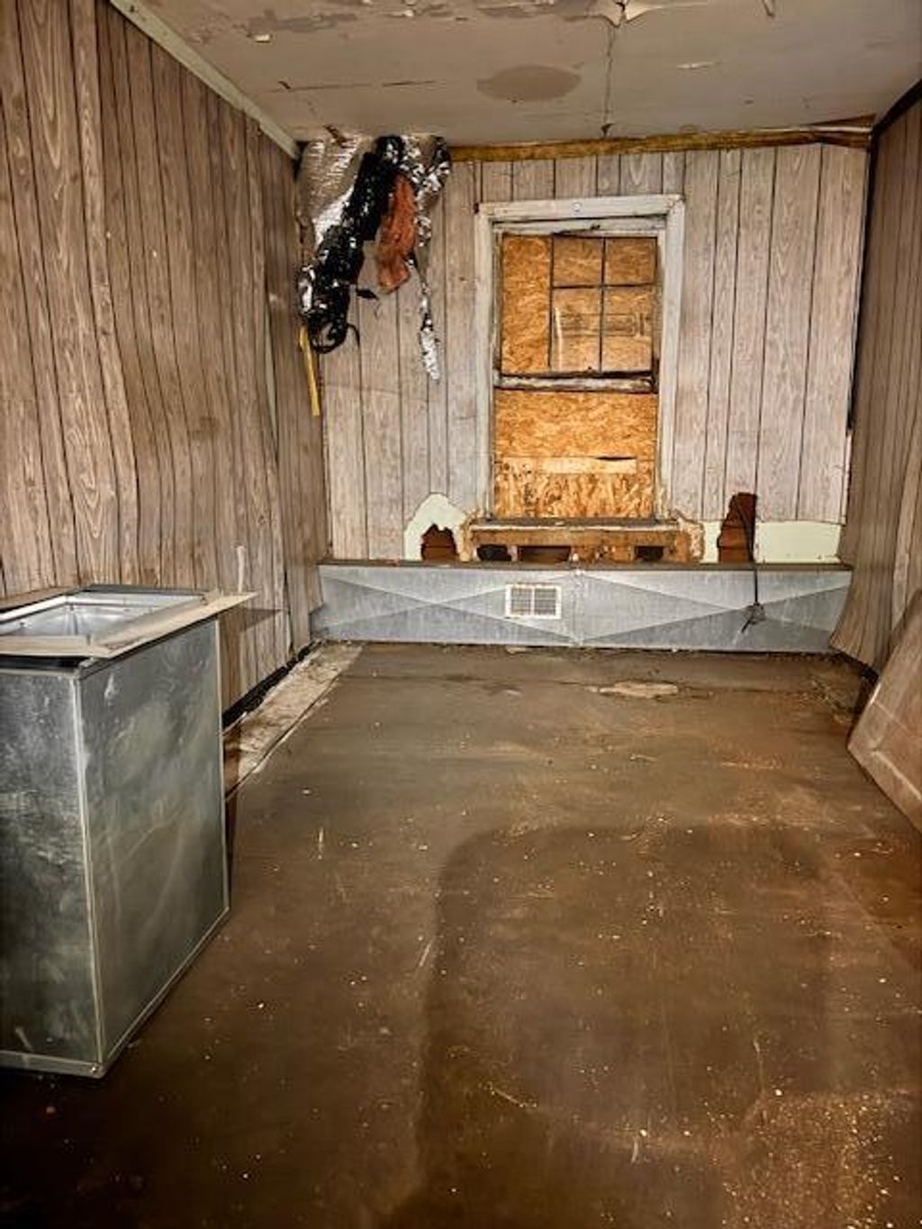 Photo of 552 Mckinley Street, Gary, IN 46404 (MLS # 831419)