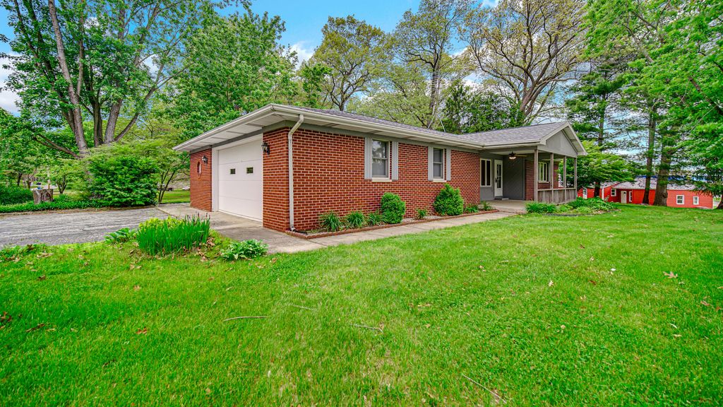 Photo of 18 W 890 N, Wheatfield, IN 46392 (MLS # 839230)