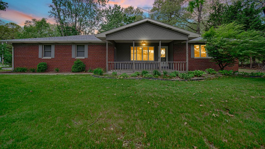 Photo of 18 W 890 N, Wheatfield, IN 46392 (MLS # 839230)