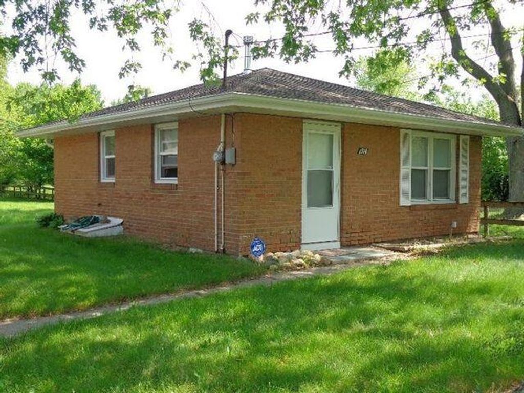 Photo of 1314 E Miller Street, Griffith, IN 46319 (MLS # 833619)