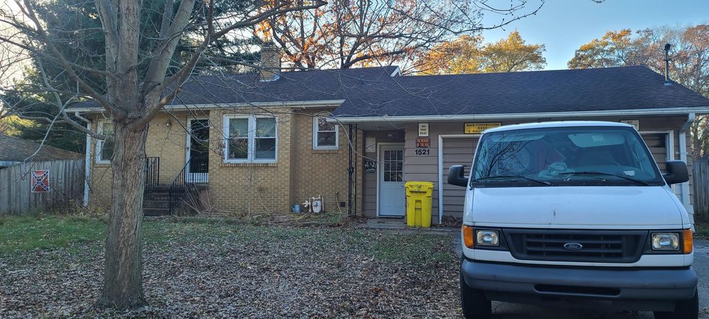 Photo of 1521 Birch Street, Michigan City, IN 46360 (MLS # 831317)