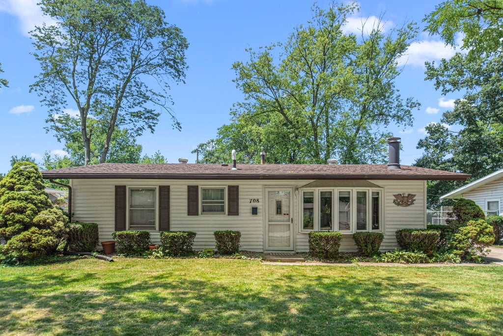 Photo of 708 S Washington Street, Hobart, IN 46342 (MLS # 842405)