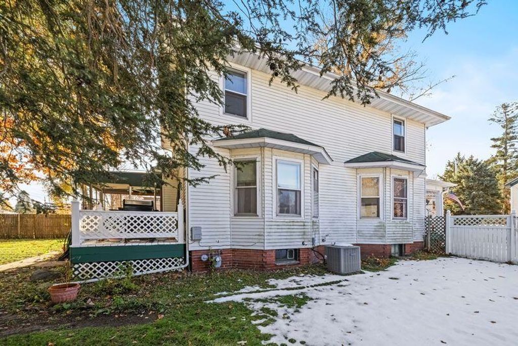 Photo of 305 C Street, La Porte, IN 46350 (MLS # 830828)