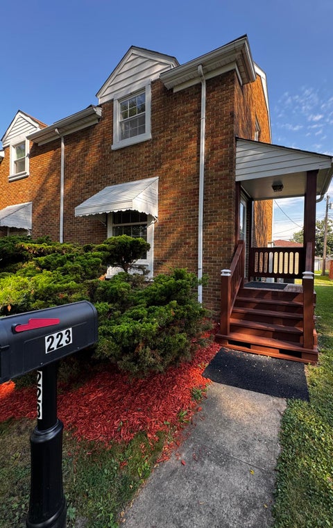 223 Adelaide Place, Munster, IN 46321 - #: 844884