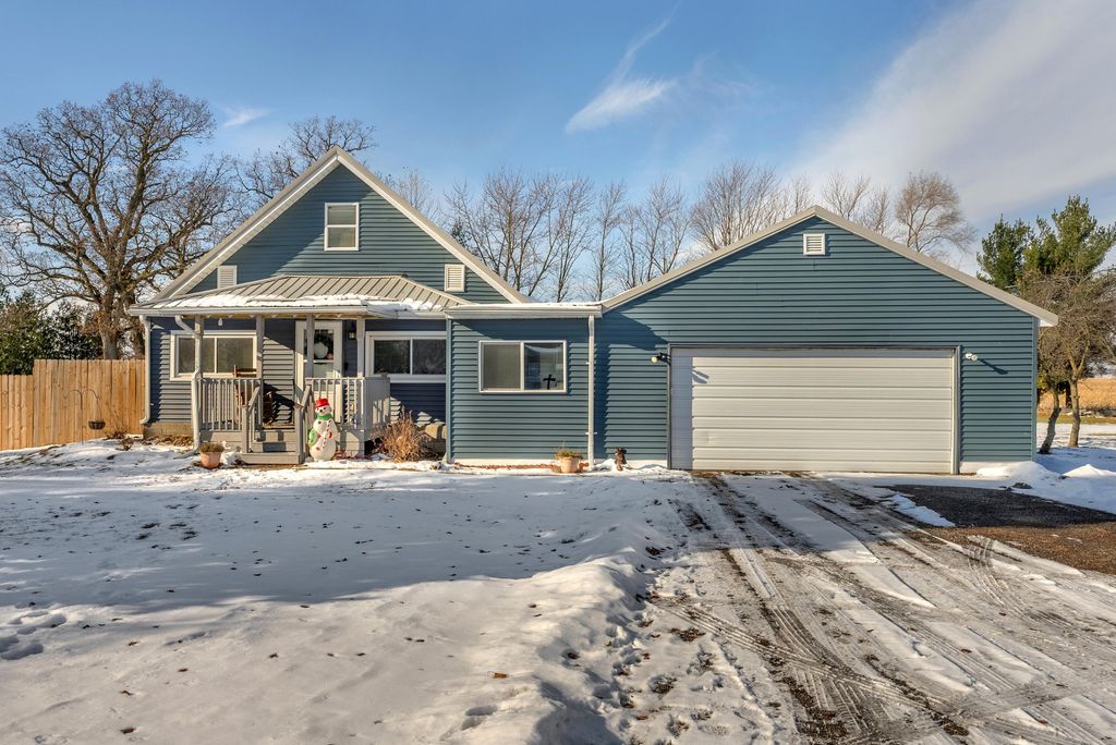 Photo of 4228 N 400 E, Wheatfield, IN 46392 (MLS # 832059)