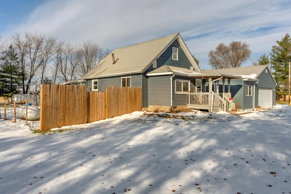 Photo of 4228 N 400 E, Wheatfield, IN 46392 (MLS # 832059)