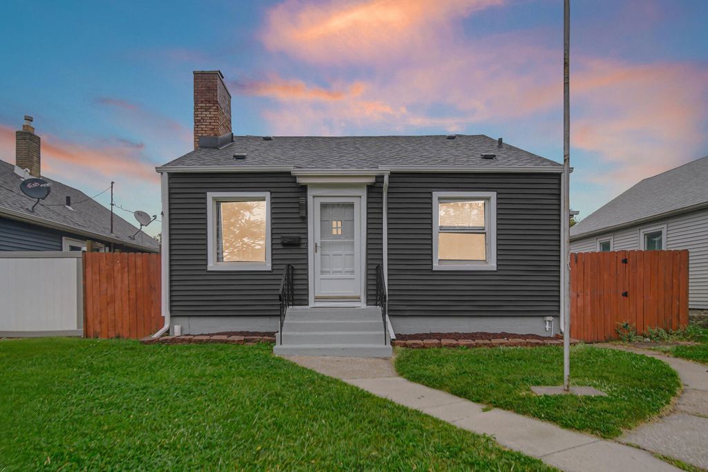 Photo of 103 S California Street, Hobart, IN 46342 (MLS # 832287)