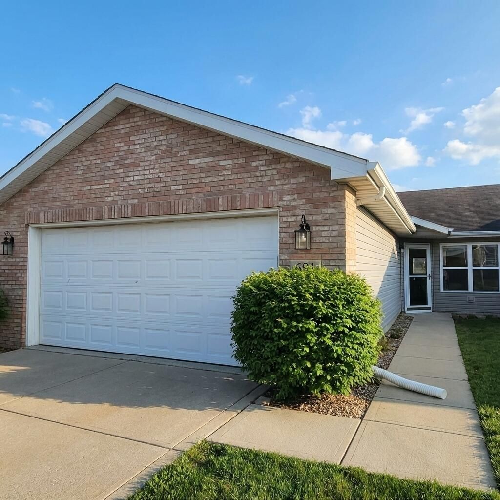 Photo of 691 W 77th Avenue, Merrillville, IN 46410 (MLS # 832421)