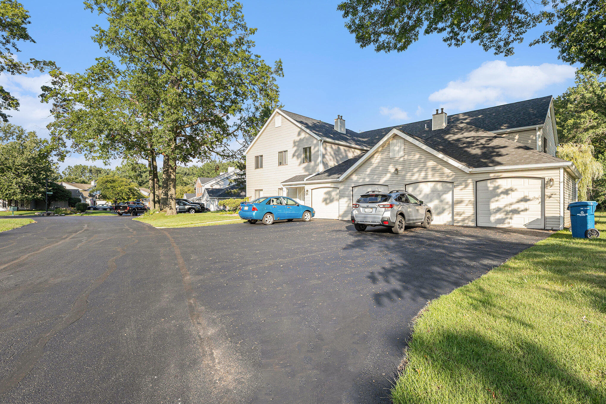 2023 Hawthorne Lane