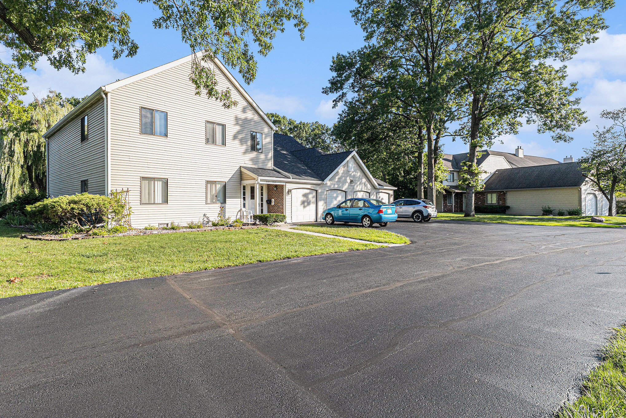 2023 Hawthorne Lane