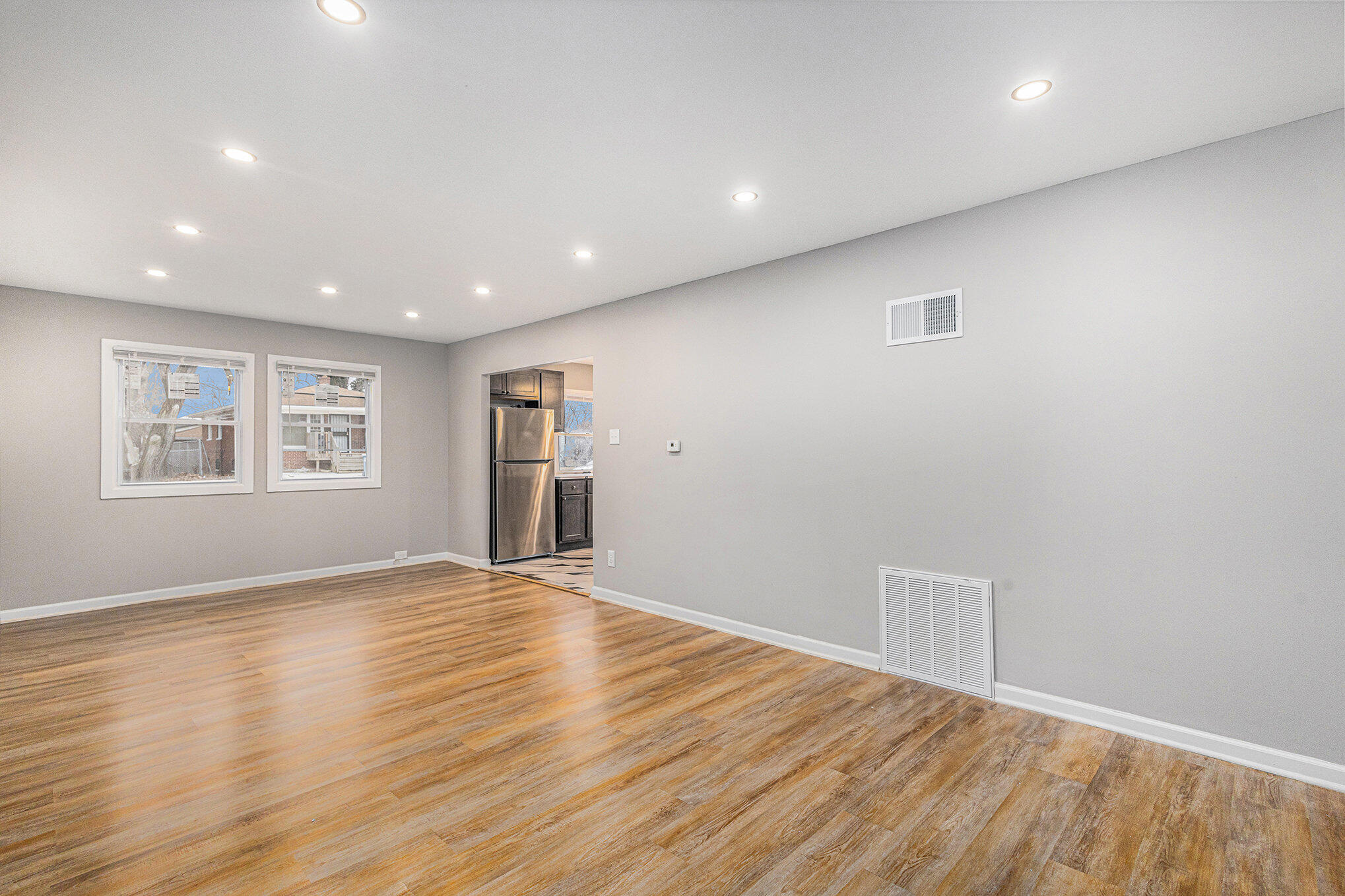 Gary, Indiana 46406, United States, 3 Bedrooms Bedrooms, ,1 BathroomBathrooms,Residential,Active,5181