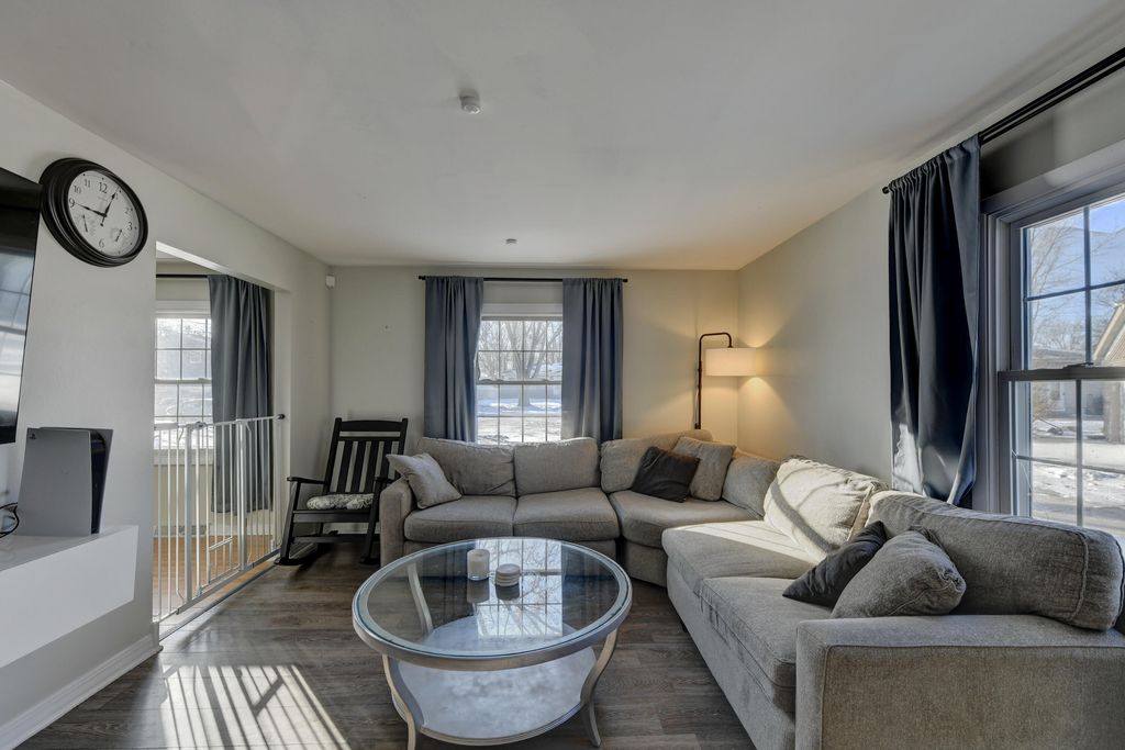 Photo of 1130 W 72nd Court, Merrillville, IN 46410 (MLS # 833072)