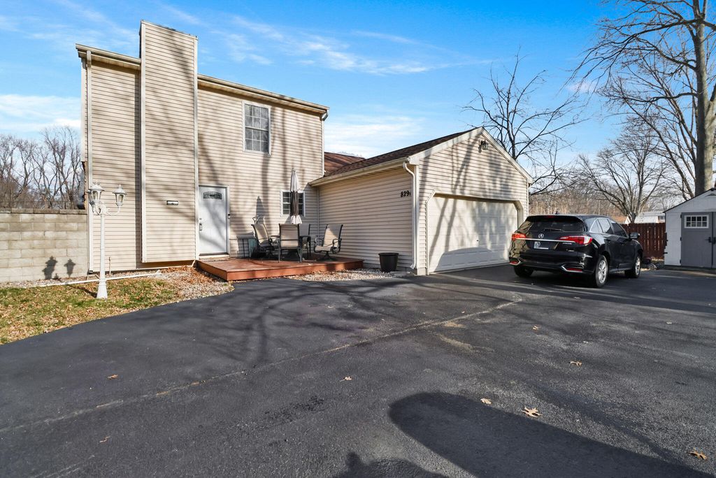 Photo of 829 Johnson Street #B, Porter, IN 46304 (MLS # 832199)