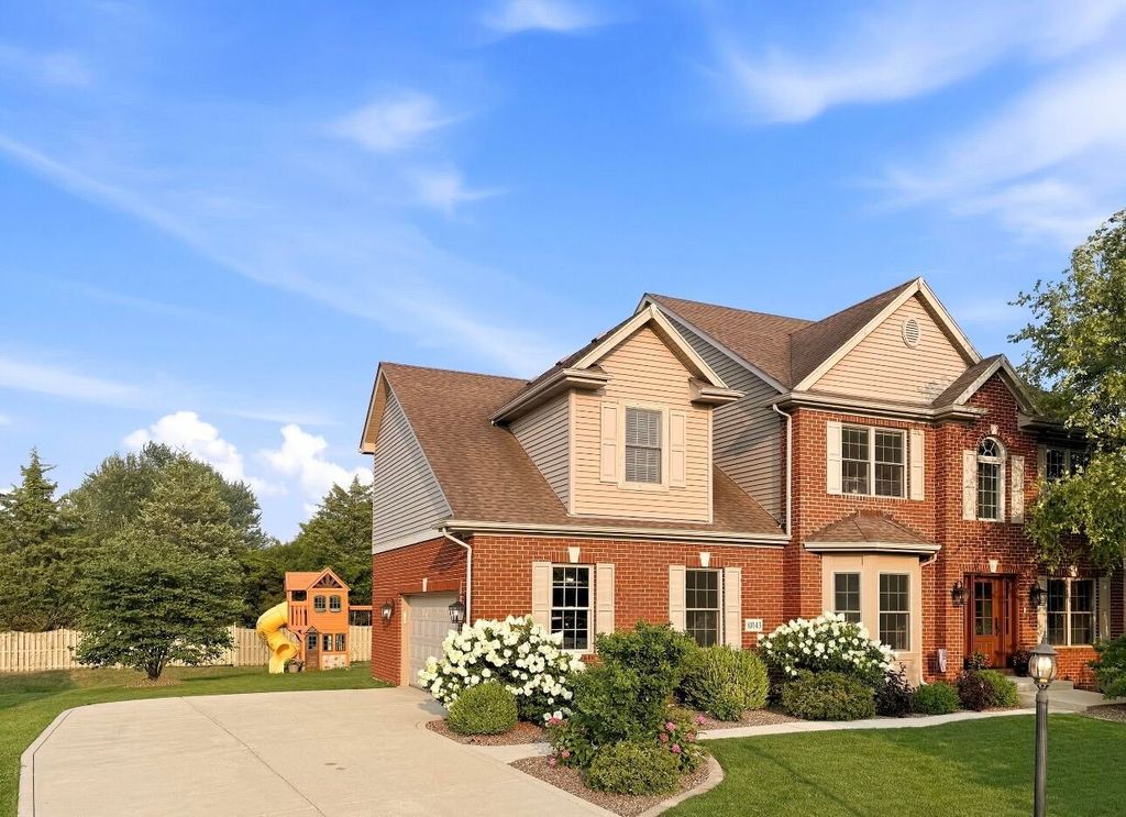 Photo of 10143 California Street, Crown Point, IN 46307 (MLS # 837227)