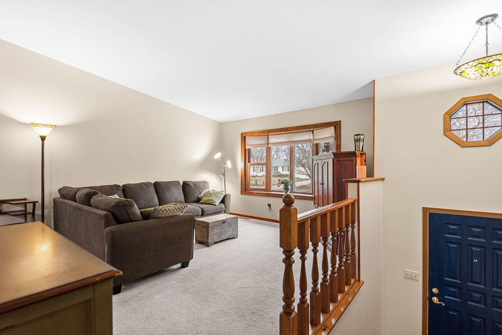 Photo of 902 Aspen Street, Hebron, IN 46341 (MLS # 832502)