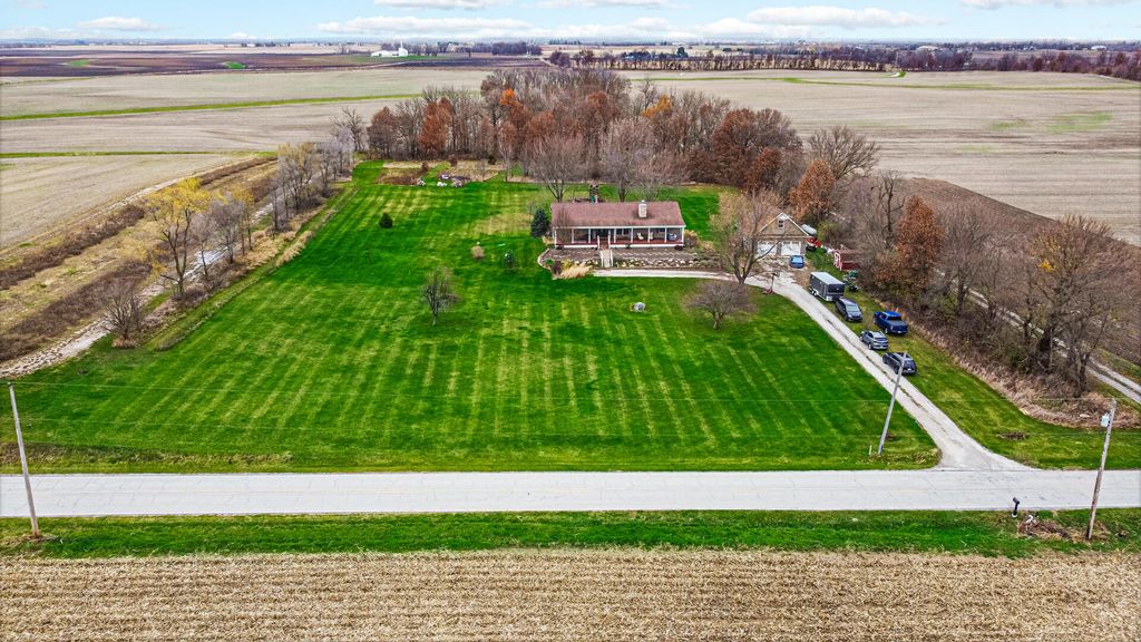 Photo of 7960 E 173rd Avenue, Hebron, IN 46341 (MLS # 830308)