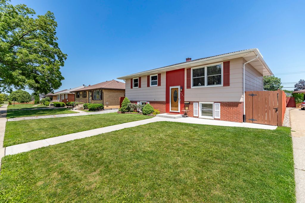 Photo of 6727 New Jersey Avenue, Hammond, IN 46323 (MLS # 841081)