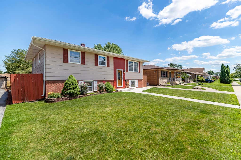 Photo of 6727 New Jersey Avenue, Hammond, IN 46323 (MLS # 841081)