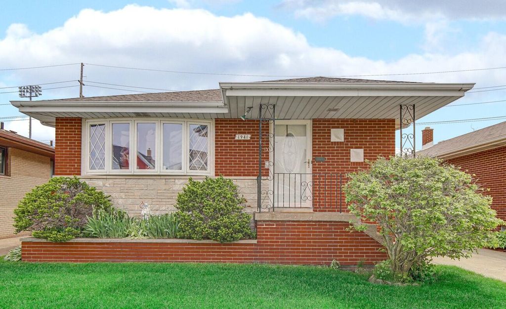 Photo of 1941 Schrage Avenue, Whiting, IN 46394 (MLS # 838469)