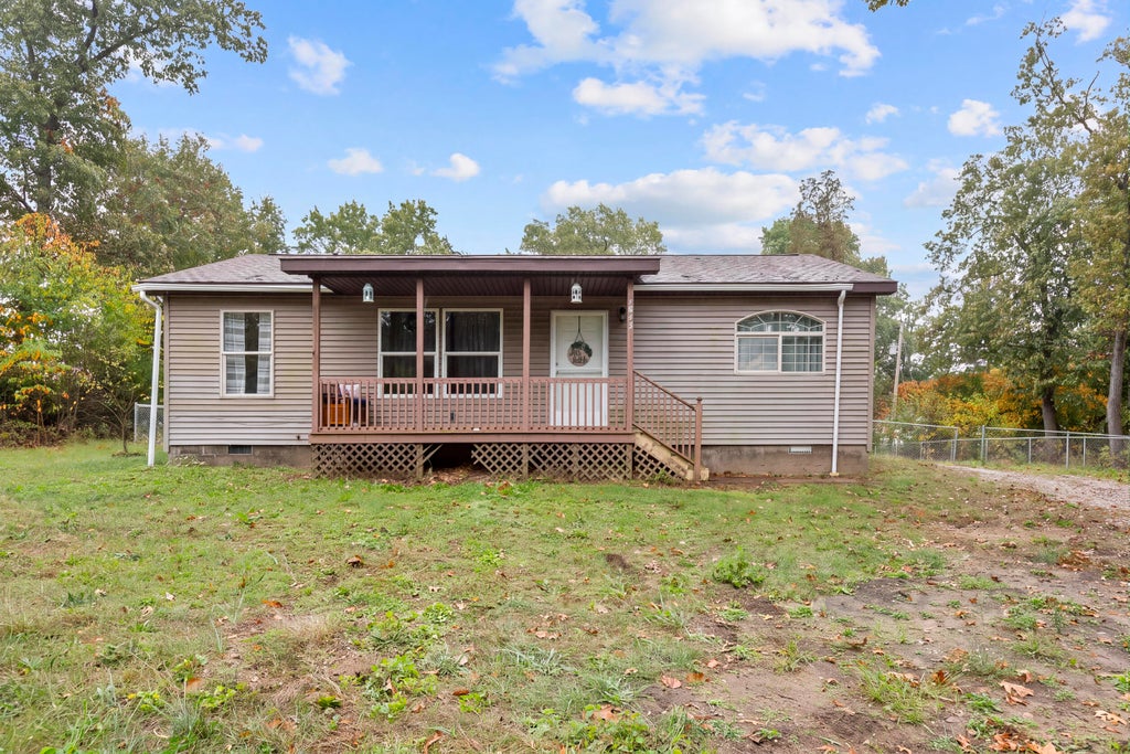 Photo of 1815 W Dawn Drive N, North Judson, IN 46366 (MLS # 847014)