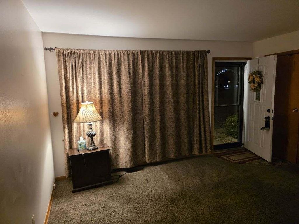 Photo of 2913 Drexel Drive, Hobart, IN 46342 (MLS # 831056)