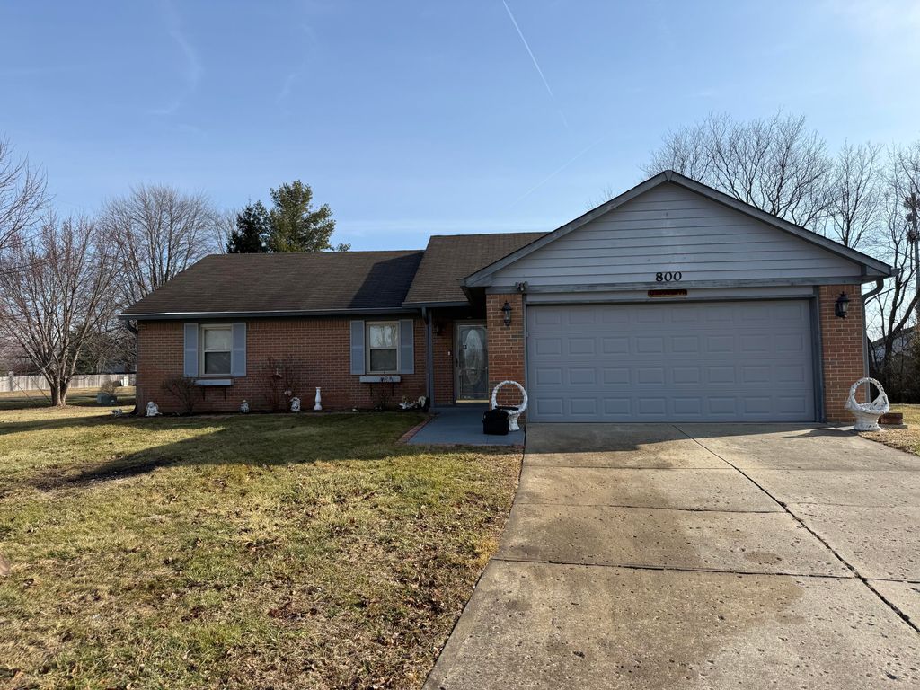 Photo of 800 Cypress N, Greenwood, IN 46143 (MLS # 834171)