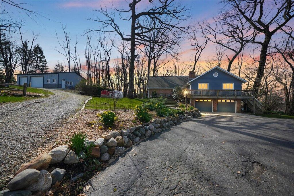 Photo of 1686 W 300 N, La Porte, IN 46350 (MLS # 836006)