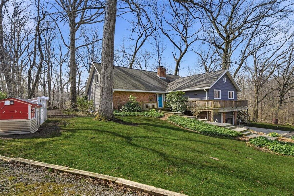 Photo of 1686 W 300 N, La Porte, IN 46350 (MLS # 836006)