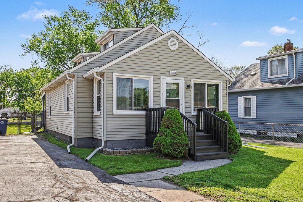 Photo of 2733 Vermillion Street, Lake Station, IN 46405 (MLS # 833402)