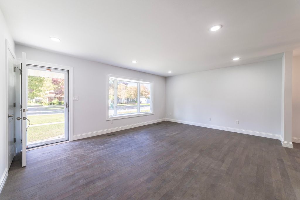 Photo of 8749 Monroe Avenue, Munster, IN 46321 (MLS # 830202)