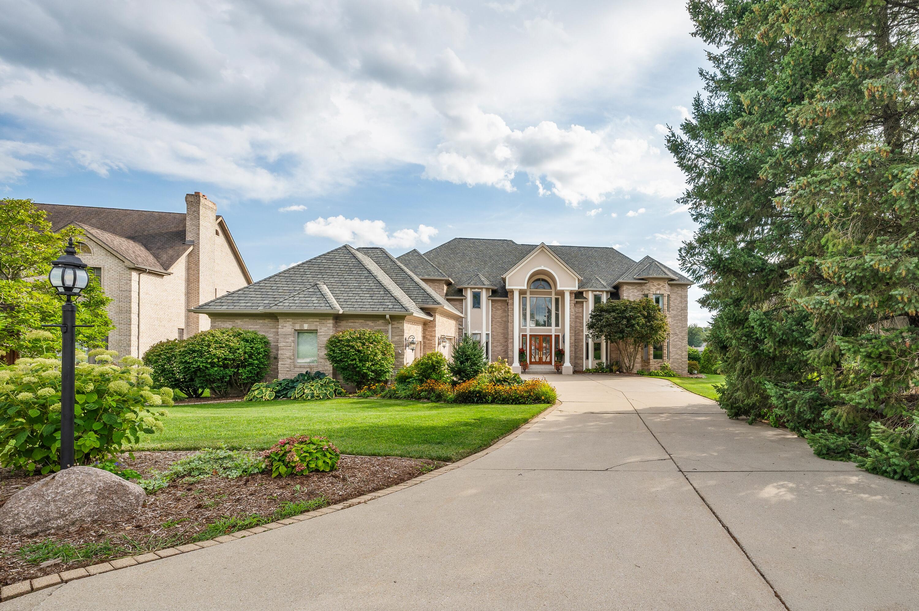 459 Surrey Hill Lane