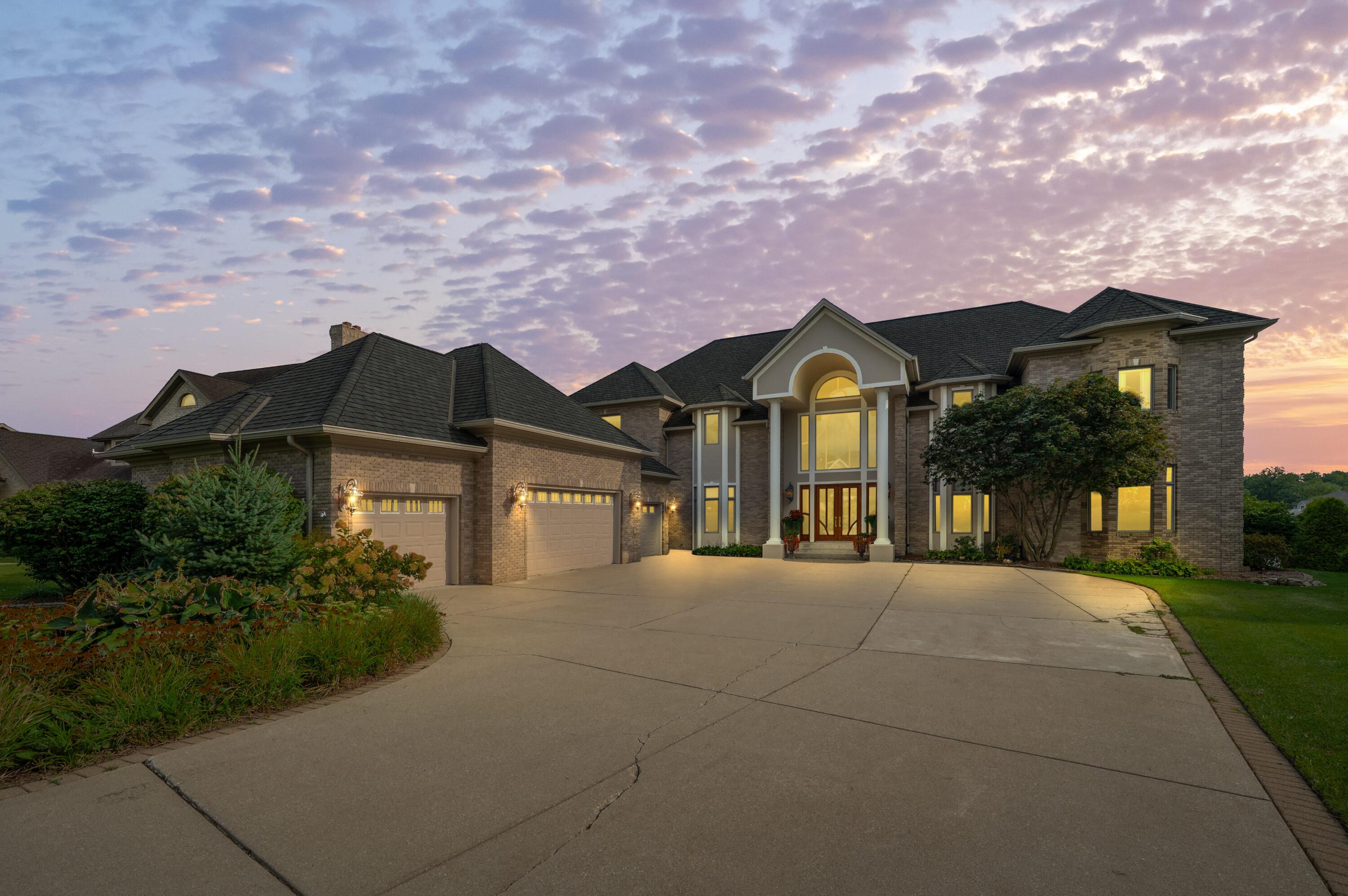 459 Surrey Hill Lane