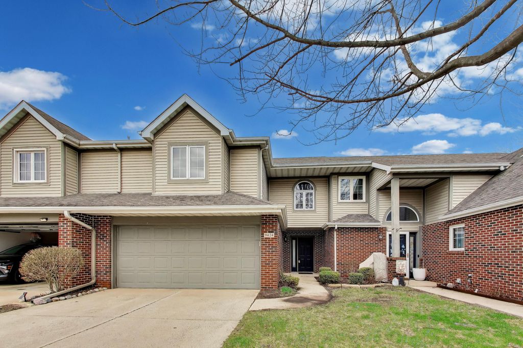 Photo of 9424 Van Buren Street, Crown Point, IN 46307 (MLS # 836642)